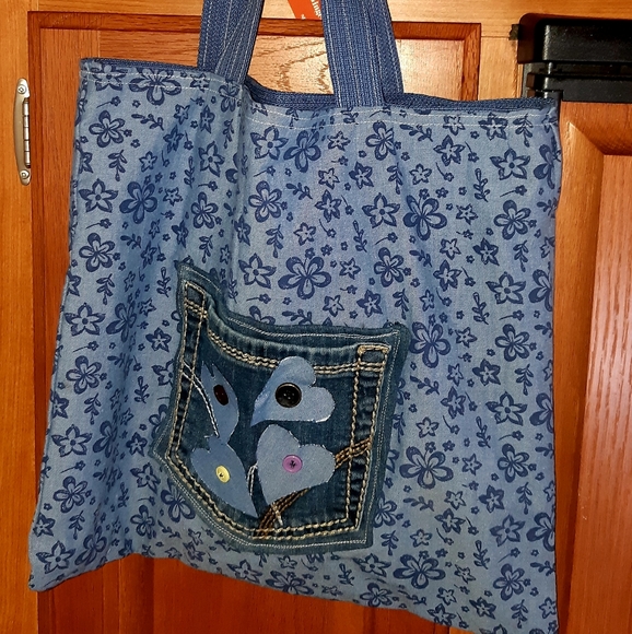 Sweet Denim Heart Bag - Picture 2 of 3